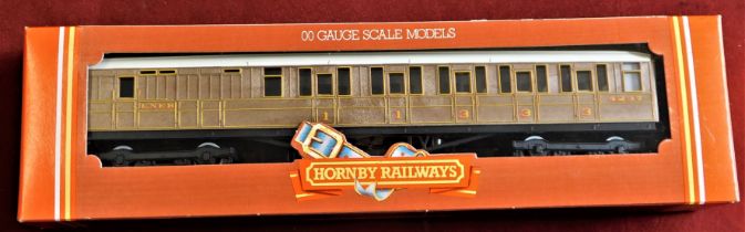 Hornby LNER Brake Composite (Teak Finish) R478. Mint in box.