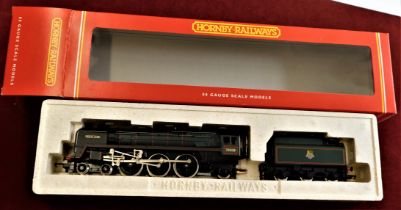 Hornby BR 4-6-2 Locomotive Britannia Class "70028 Royal Star" R2091. Mint in box.