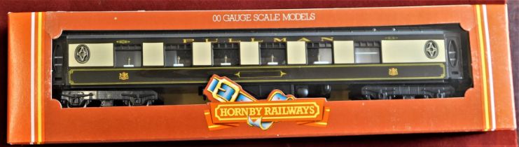 Hornby Pullman Coach 1st Class R233. Mint in box.