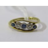 VINTAGE 18ct YELLOW GOLD & PLATINUM 5 STONE SAPPHIRE & DIAMOND RING, cornflower blue sapphires in