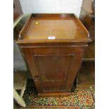 VICTORIAN MAHOGANY BEDSIDE CABINET, single panelled door with tray top, 37cm width