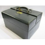 ASPREY, gent's vanity case, green Morocco leather gent's vanity case with original fittings, 25cm