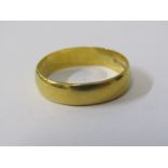 GOLD BAND RING, 22ct yellow gold band ring, size T/U, 4.7 grams