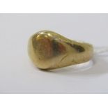 18ct YELLOW GOLD SIGNET RING, size P, 9.3 grams