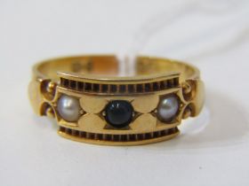 ANTIQUE 3 STONE RING, 18ct yellow gold ring, set central black stone flanked by 2 pearls, size R