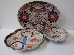 ORIENTAL CERAMICS, Imari scallop edge oval serving dish, 33cm diameter, together with one shaped