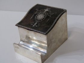 VICTORIAN SILVER & TORTOISESHELL INK STAND, of desk form (damage to corner of tortoiseshell) 9cm