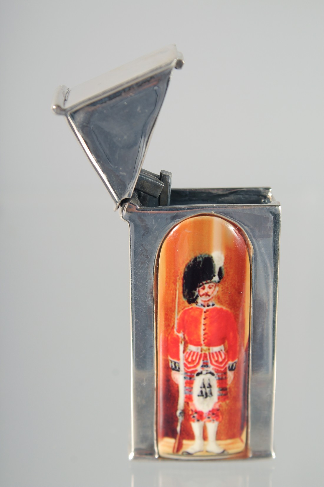 A SILVER SENTRY BOX VESTA, with enamel soldier, 5.5 cm. - Image 2 of 2