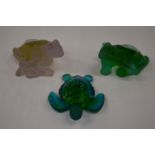 Two small Daum glass frogs and similar turtle.