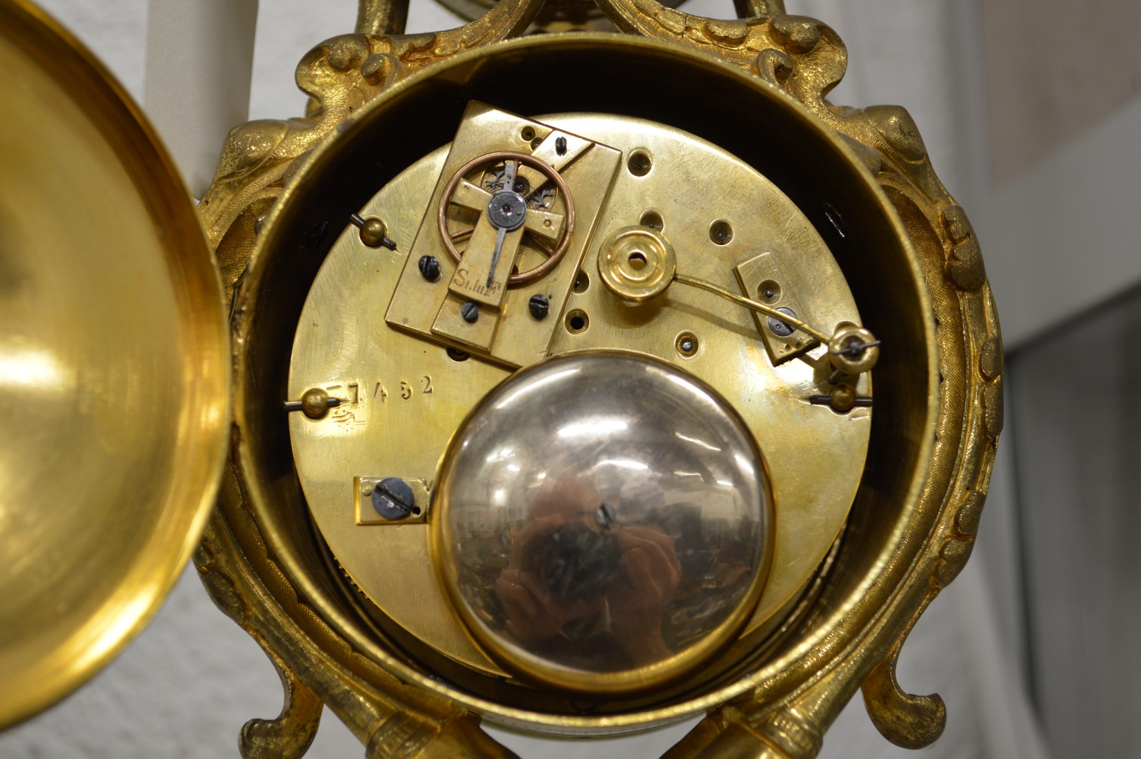 Two decorative mantel clocks. - Image 4 of 5