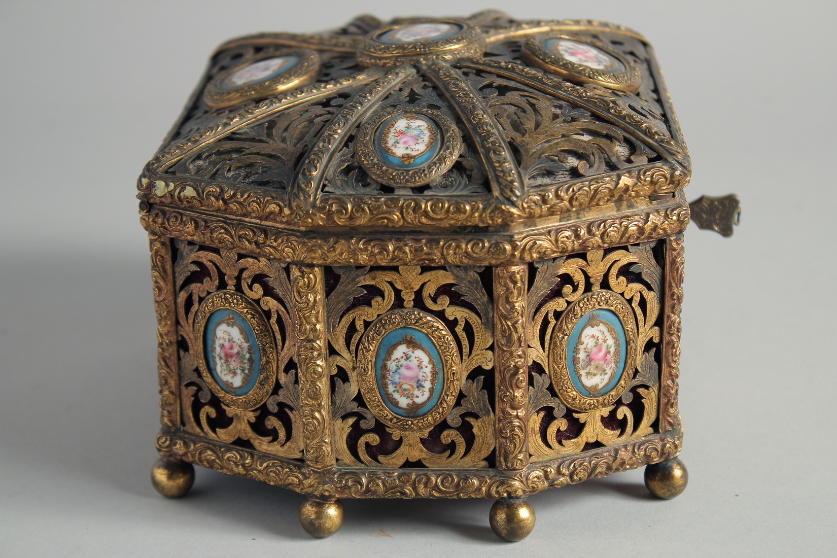 A GOOD 19TH CENTURY LOUIS XV DESIGN PIERCED GILT METAL CASKET, set with fifteen Sevres circular oval - Image 4 of 7