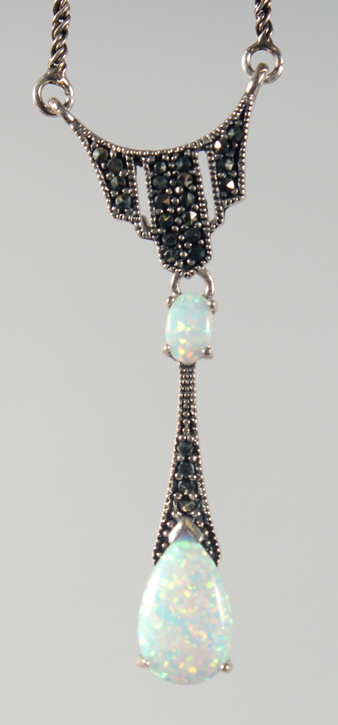 A PAIR OF SILVER AND OPAL DROP EARRINGS AND PENDANT. - Image 4 of 4