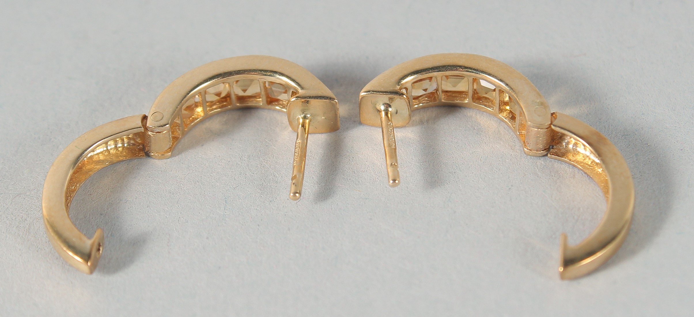 A PAIR OF 9ct. GOLD SQUARE CUT CITRINE HOOP EARRINGS. - Image 3 of 4