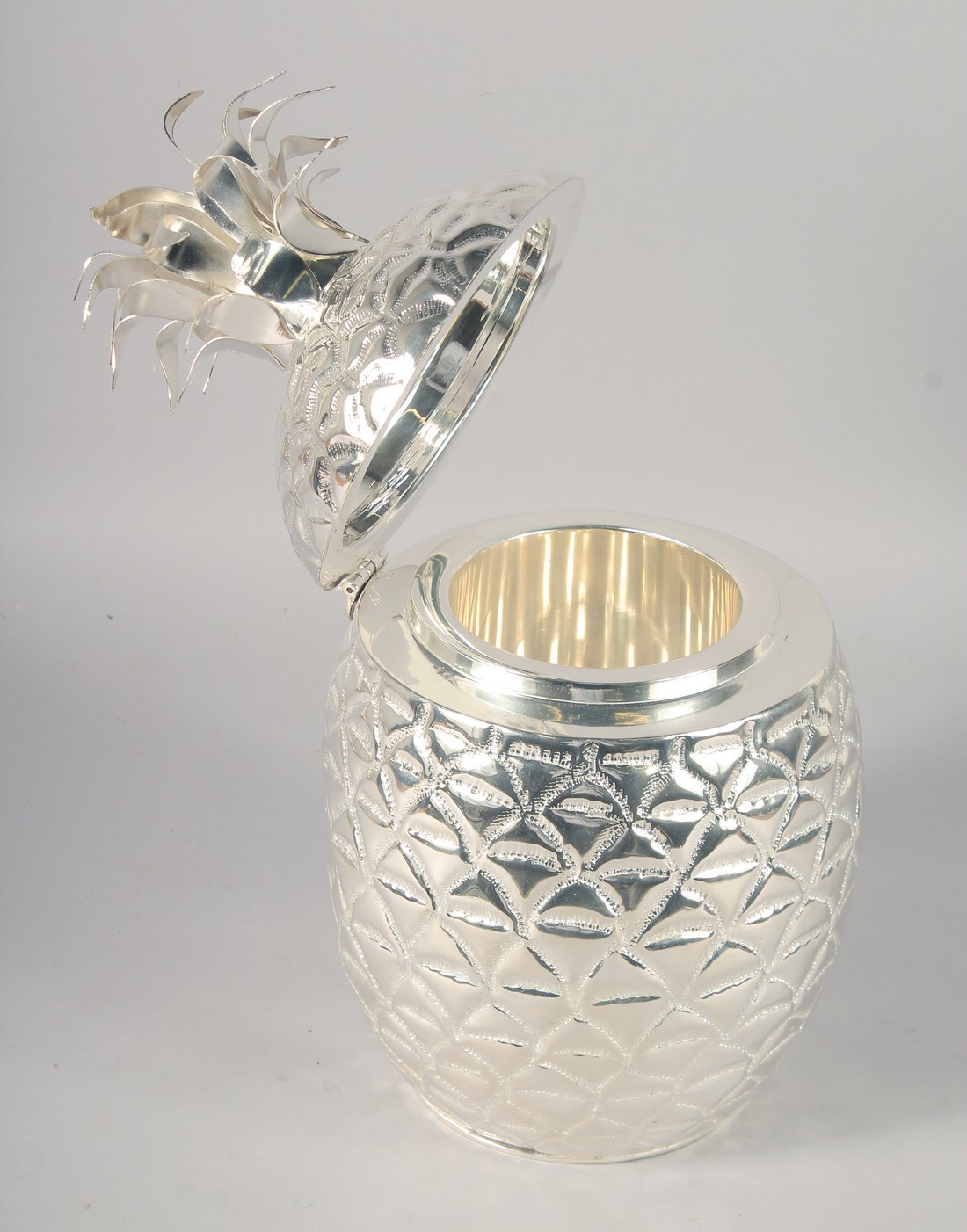 A PINEAPPLE SHAPED PLATED ICE BUCKET. 13" high - Image 2 of 2