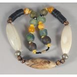 AN ETHNIC CHUNKY BEAD NECKLACE.