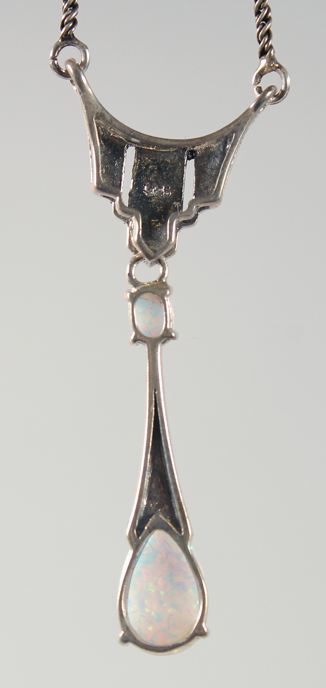 A PAIR OF SILVER AND OPAL DROP EARRINGS AND PENDANT. - Image 3 of 4