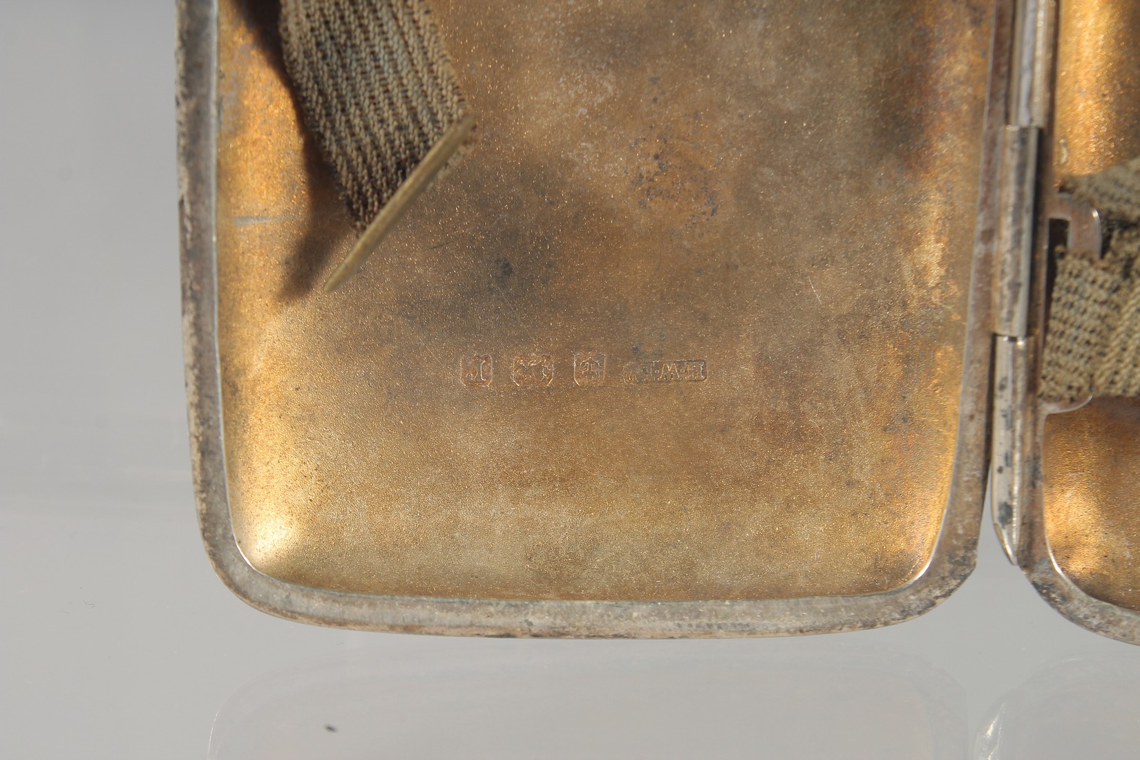 A SILVER CIGARETTE CASE, with later oval enamel of a naked female bust. 8cm x 5.5cm - Image 3 of 7