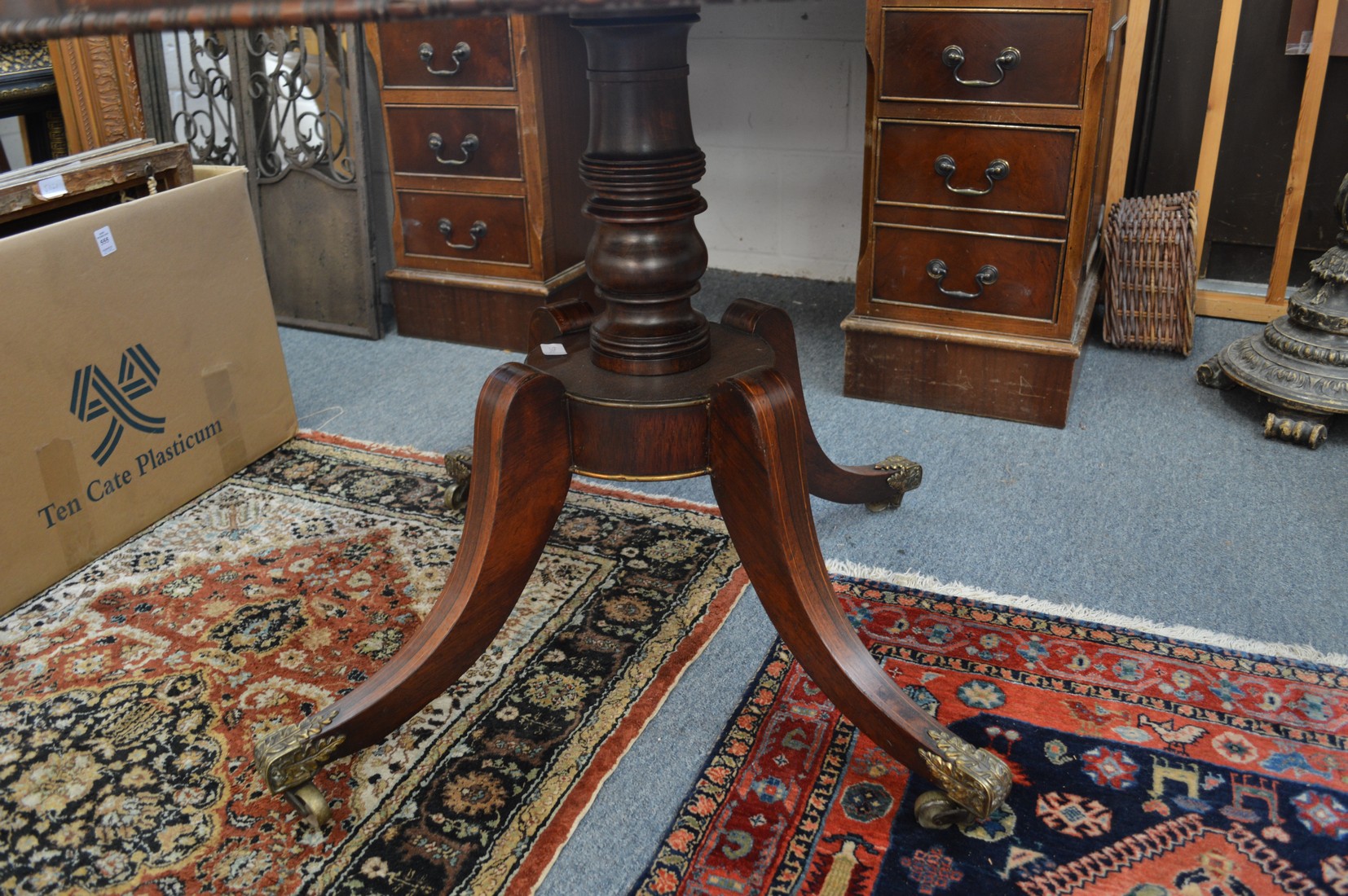 A good regency rosewood and mahogany banded circular tilt top breakfast table of small size, the - Image 3 of 5