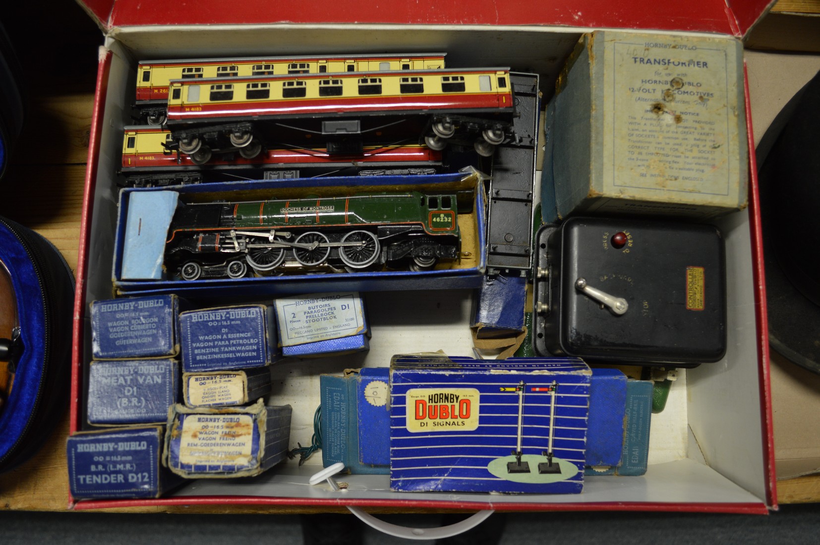 A good collection of Hornby OO gauge to include the Duchess Of Montrose locomotive. - Image 2 of 2