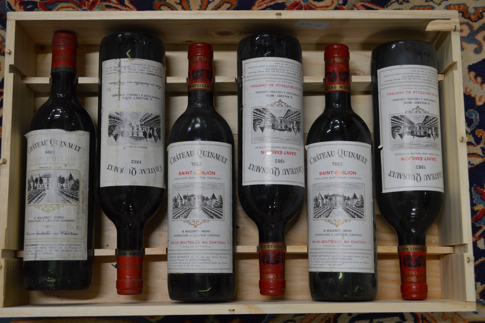 Chateau Quinault Saint-Emilion 1982, six bottles.