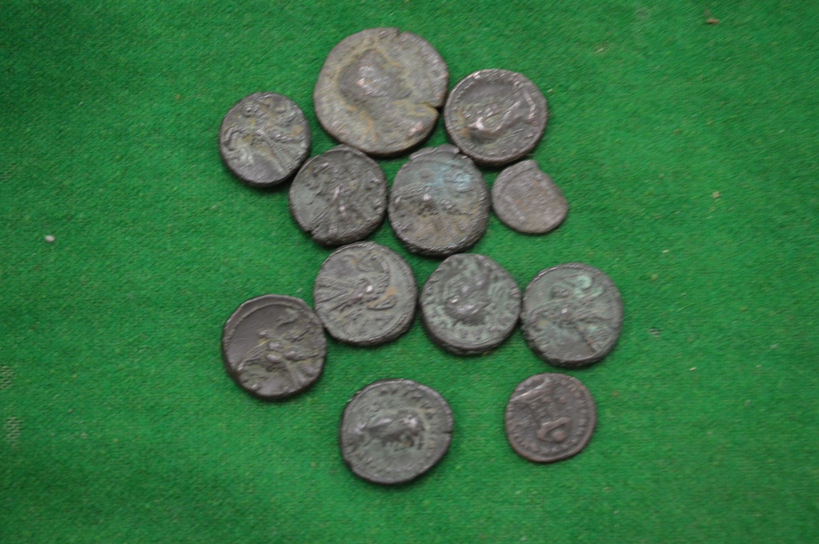 A good Gentleman's lifetime collection of coins to include Roman and other. - Image 5 of 6