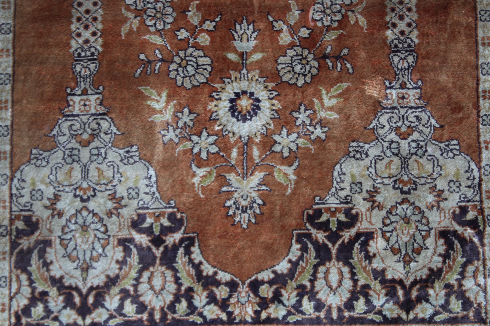 A small Persian silk prayer rug, brown ground with temple arch and hanging lantern 3'1" x 2'. - Image 3 of 4