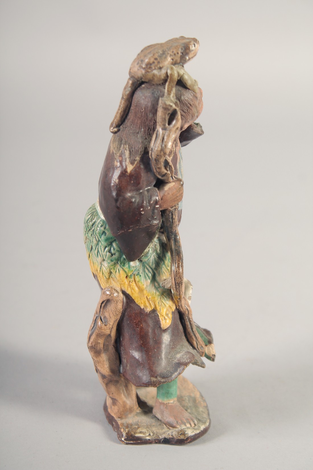 A PAINTED TERRACOTTA FIGURE OF A SENNIN and his three-legged toad, 16.5cm high. - Image 2 of 7