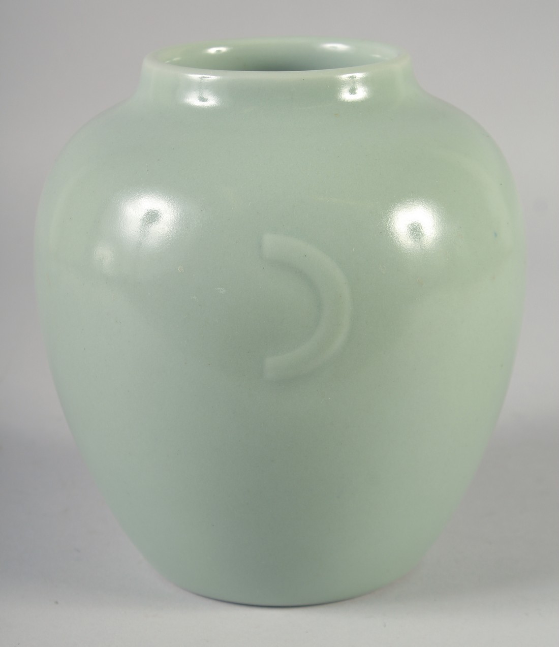 A CHINESE CELADON GLAZE PORCELAIN POT, with Daoguang mark to base, 19cm high. - Image 4 of 7