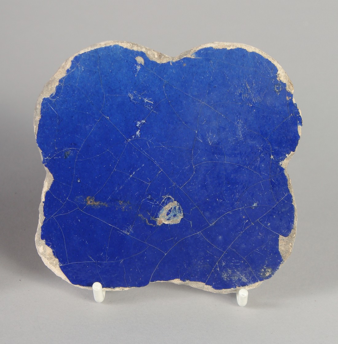 TWO 16TH-17TH CENTURY PERSIAN SAFAVID TILE FRAGMENTS, together with another small Seljuk Kashan - Image 4 of 5