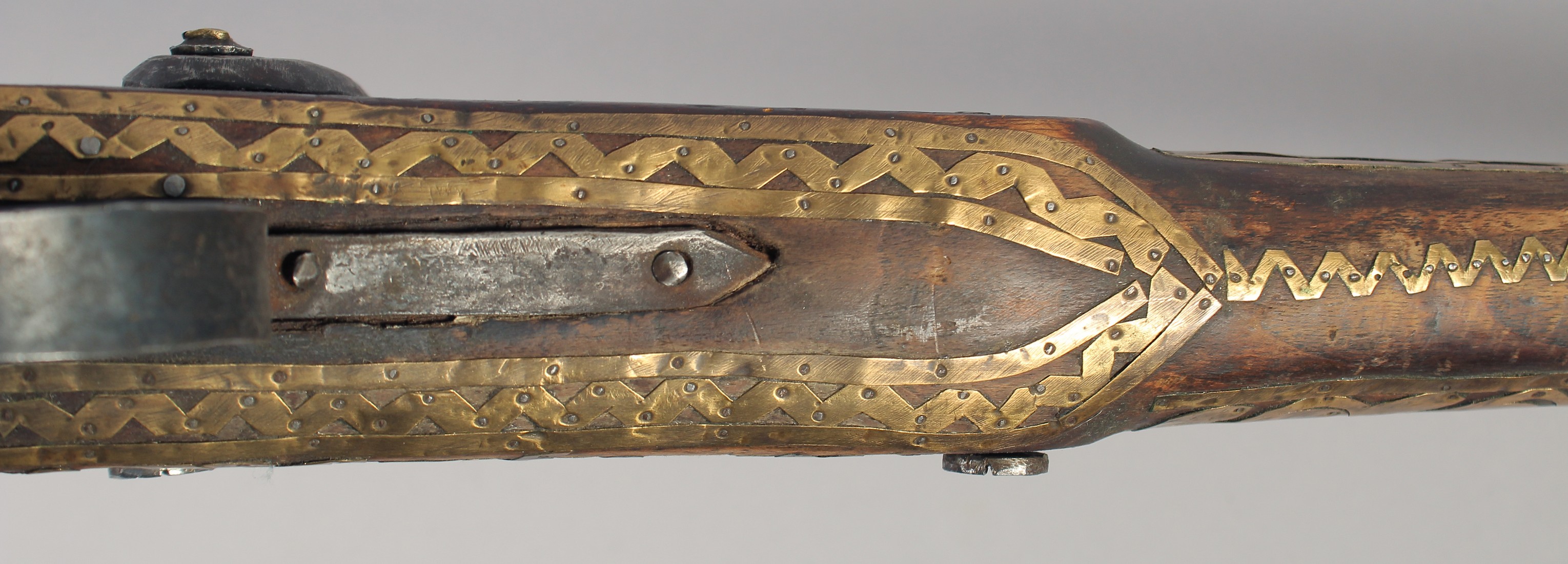 A LATE 19TH CENTURY AFGHAN JEZAIL TYPE RIFLE with later European percussion cap lock mechanism, - Image 9 of 11
