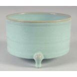 A LARGE CHINESE CELADON TRIPOD CENSER, 18cm high.