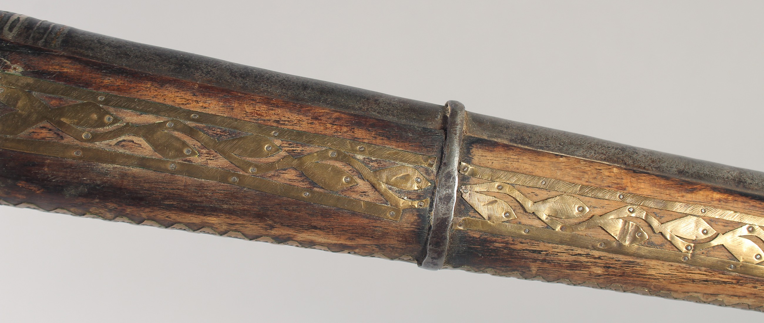 A LATE 19TH CENTURY AFGHAN JEZAIL TYPE RIFLE with later European percussion cap lock mechanism, - Image 6 of 11