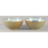 A PAIR OF NANKING CARGO BLUE AND WHITE BOWLS, 15cm diameter.