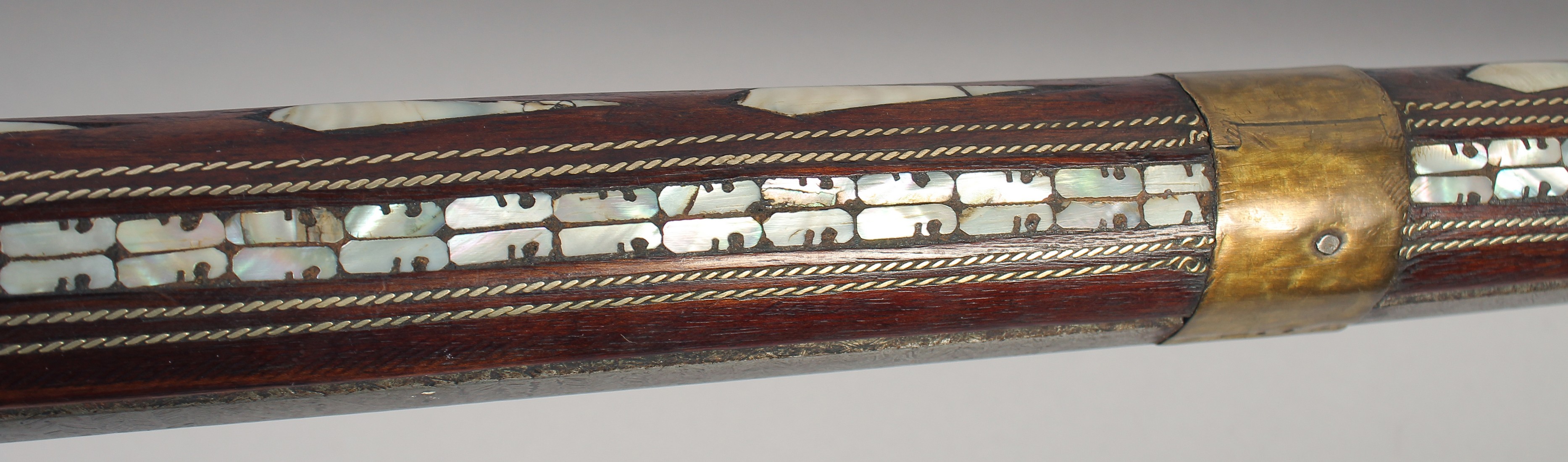 A 19TH CENTURY AFGHAN JEZAIL MOTHER OF PEARL INLAID FLINKLOCK RIFLE, 167cm long. - Image 9 of 11