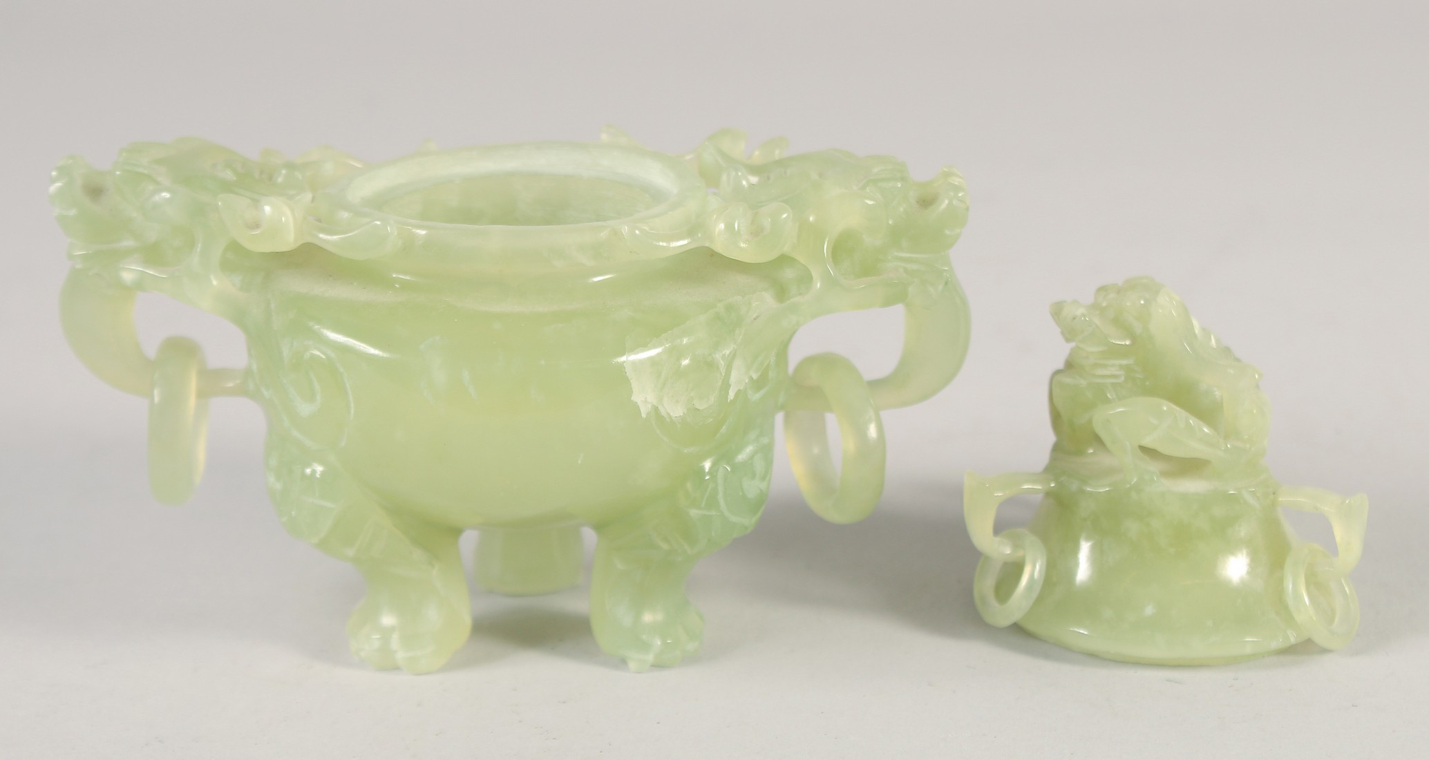 A CARVED JADE KORO AND COVER, with drop ring handles, together with hardwood stand. - Image 5 of 6