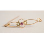 A PINK TOURMALINE AND PEARL BAR BROOCH.