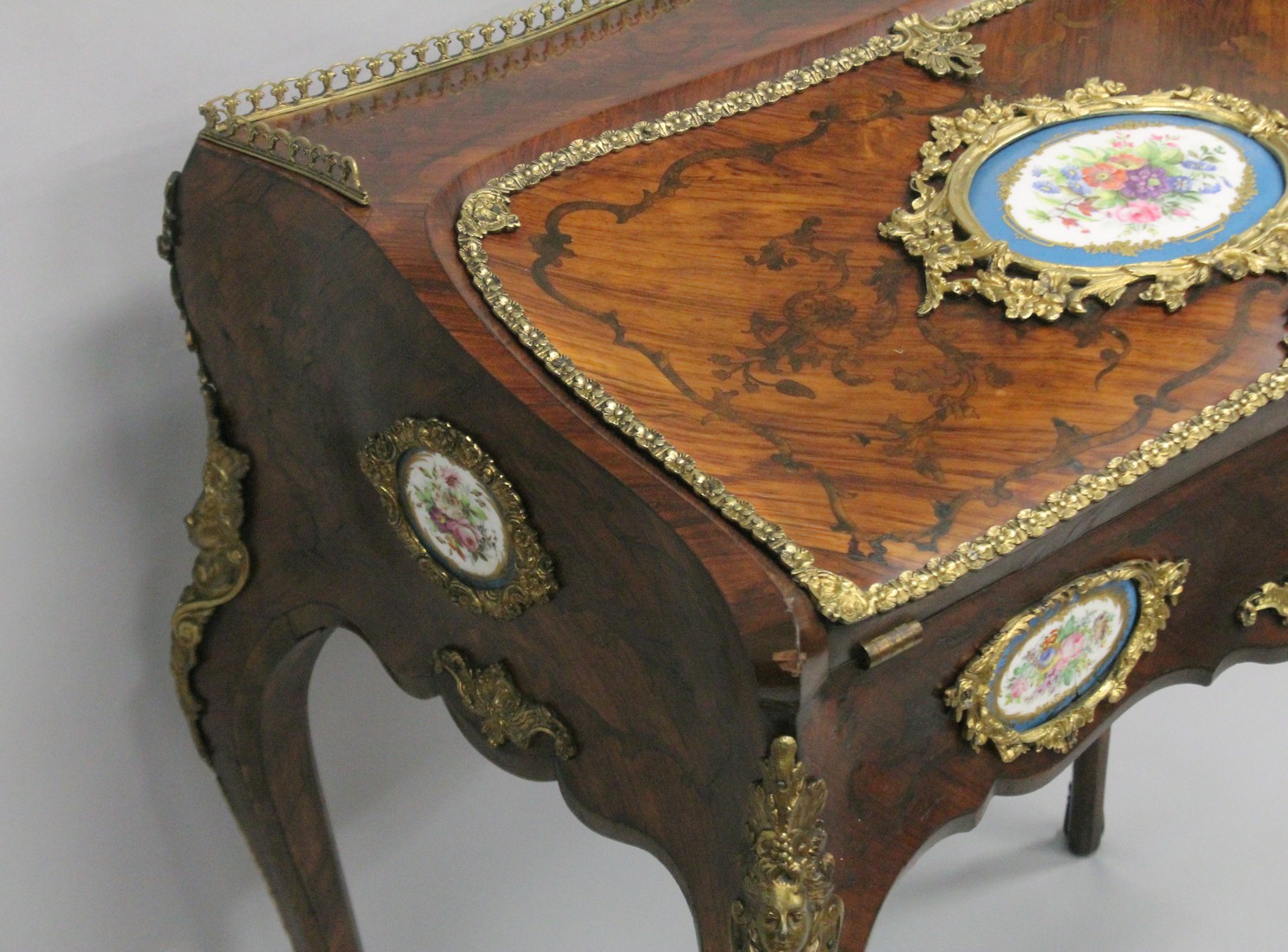 A SUPERB 19TH CENTURY LOUIS XVI STYLE KINGWOOD BUREAU with brass grill, ormolu mounts and inset with - Image 12 of 12