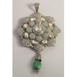 A GOOD ANTIQUE ROSE DIAMOND AND EMERALD DROP PENDANT.