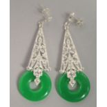 A PAIR OF SILVER AND JADE ART DECO DESIGN DROP EARRINGS.