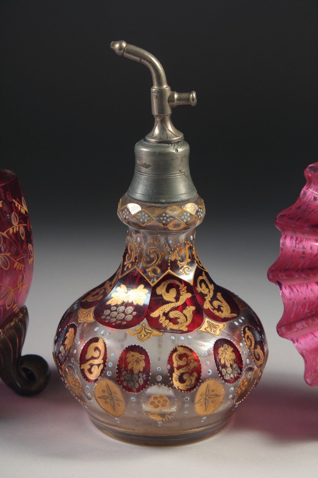 FOUR SMALL PIECES OF BOHEMIAN GLASS; SCENT BOTTLE, SMALL VASE, OVAL DISH & CIRCULAR DISH. (4). - Image 4 of 6