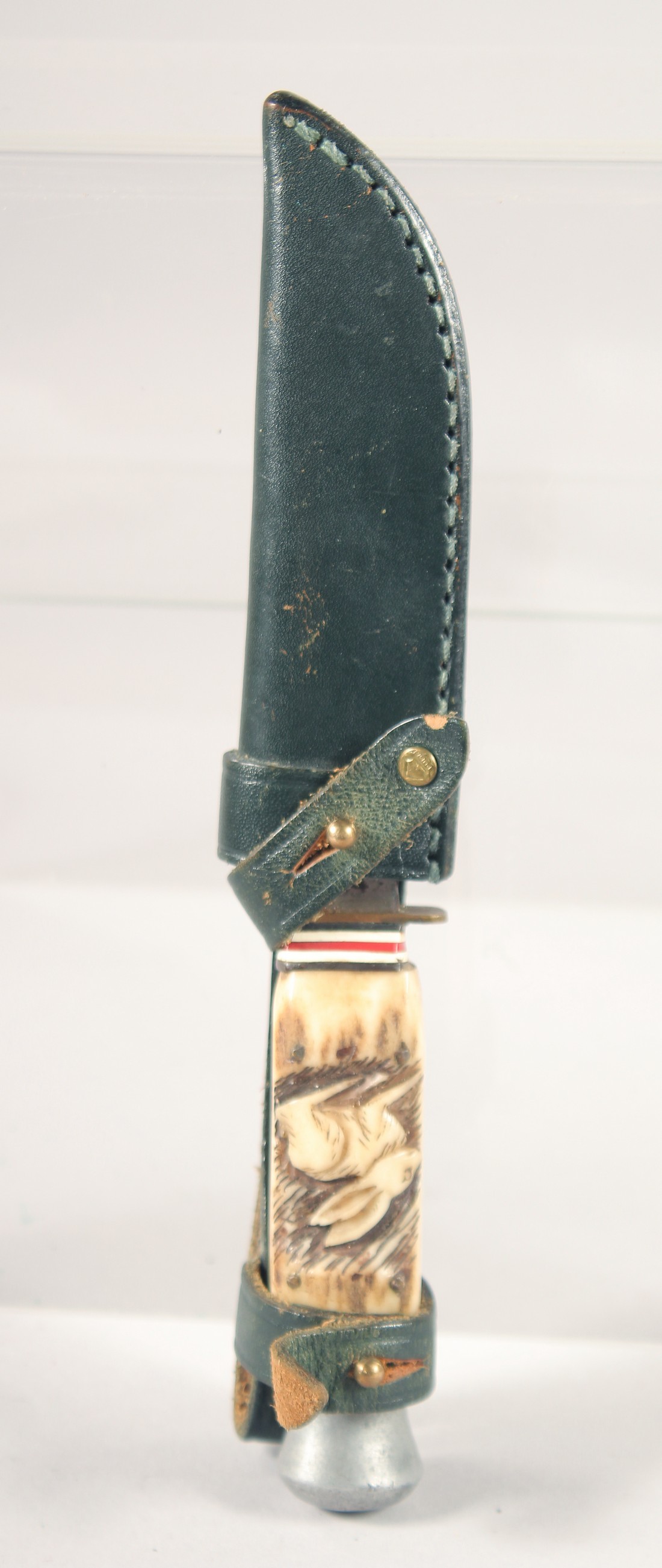 A KINFE, with antler handle carved with a rabbit, REFWAPPEN SOLINGEN, 7.5" long, in a leather - Image 5 of 5