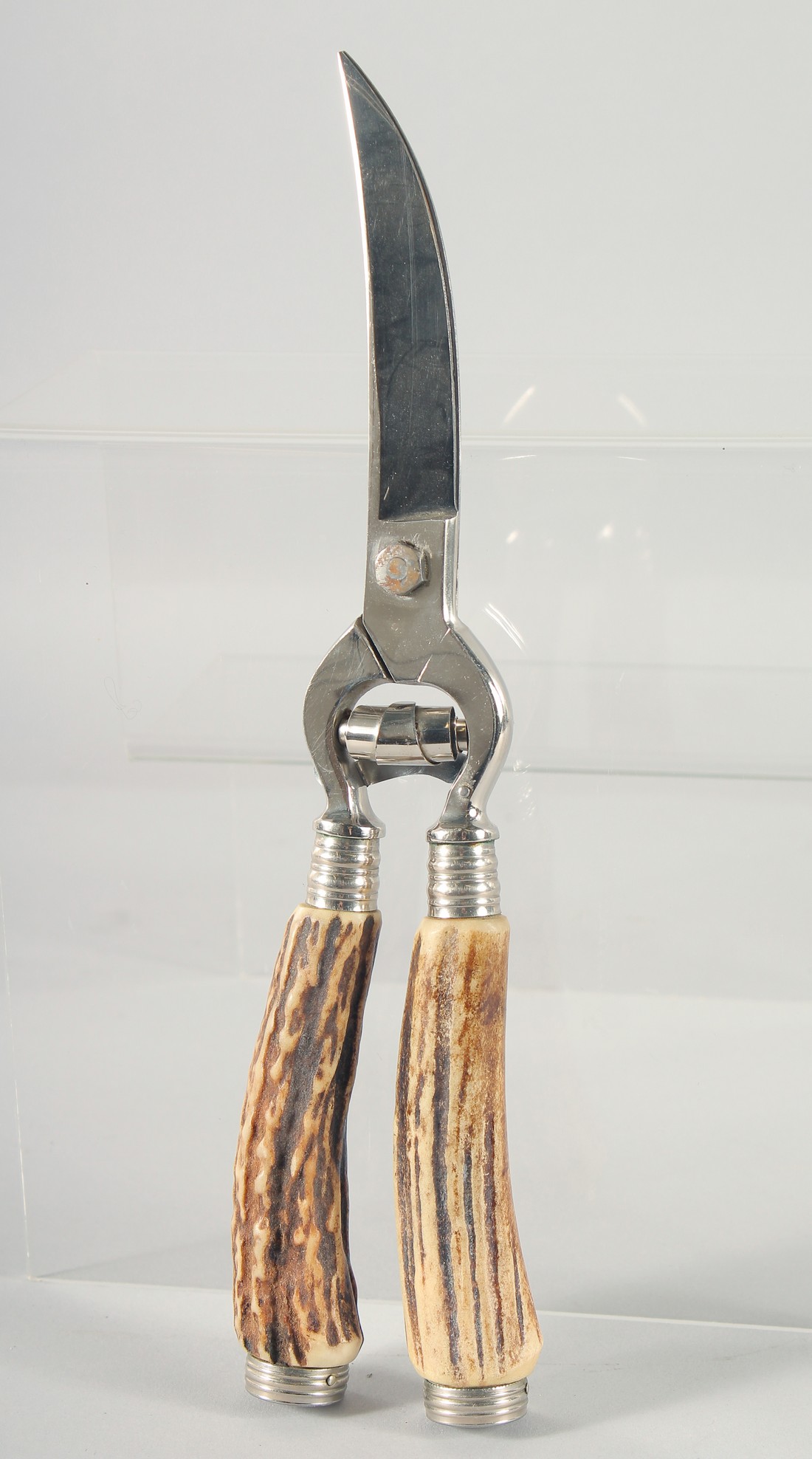L and S SOLINGEN, a pair of antler handled carving scissors.