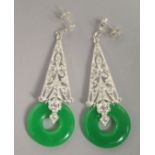 A PAIR OF SILVER AND JADE ART DECO DESIGN DROP EARRINGS