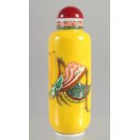 A CHINESE YELLOW PORCELAIN SNUFF BOTTLE.