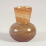 A CHINESE REPUBLIC MINIATURE AGATE VASE, 6.5cm high.