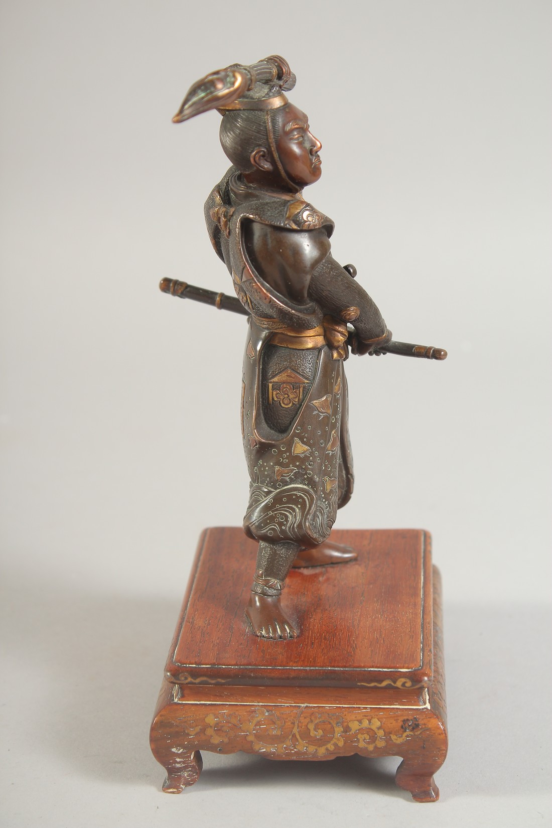 A FINE JAPANESE BRONZE OKIMONO of a warrior, signed Miyao Zo, mounted to a wooden base, 19.5cm - Image 2 of 6