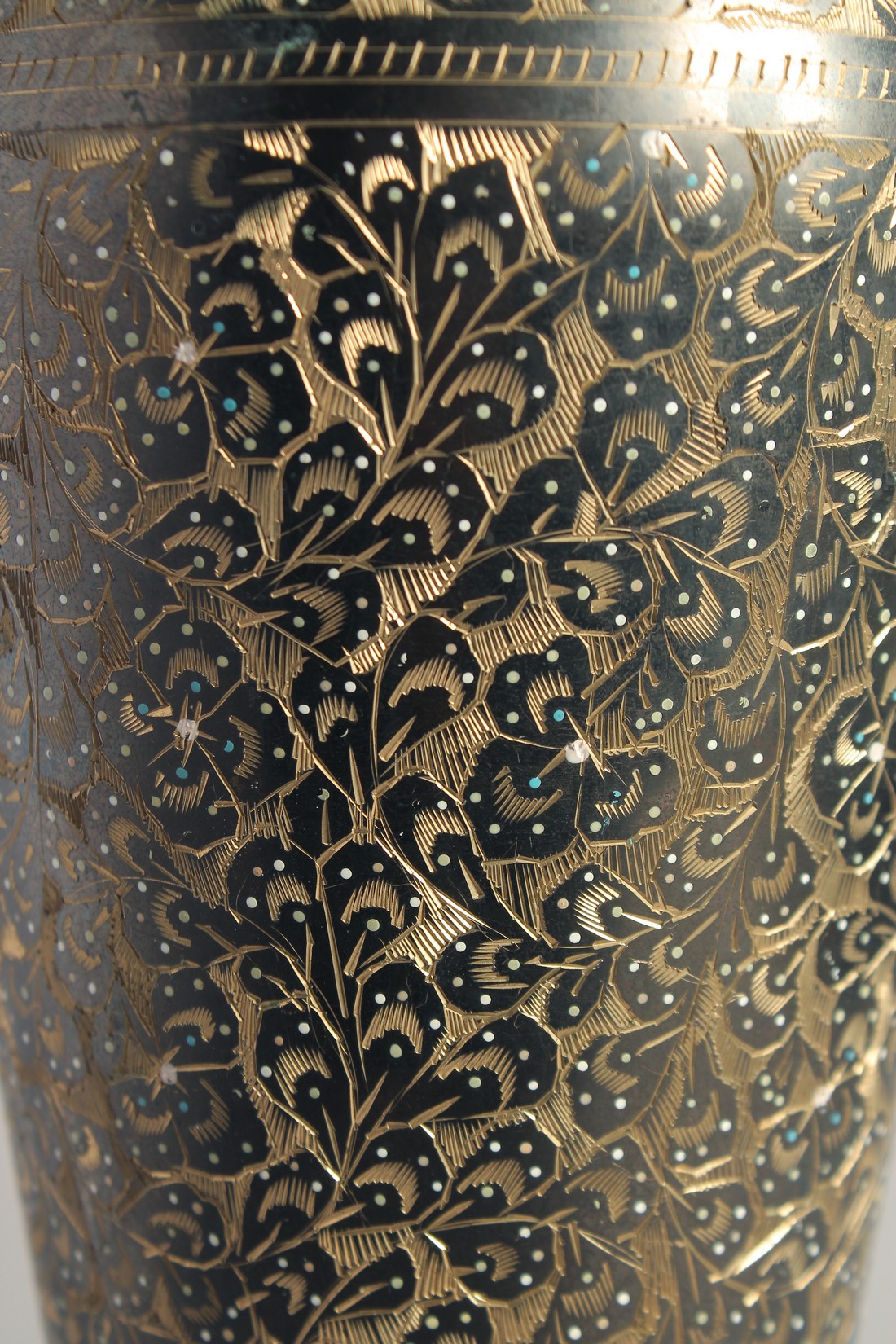 A FINE INDIAN METAL VASE, with engraved decoration, 40.5cm high. - Image 4 of 8