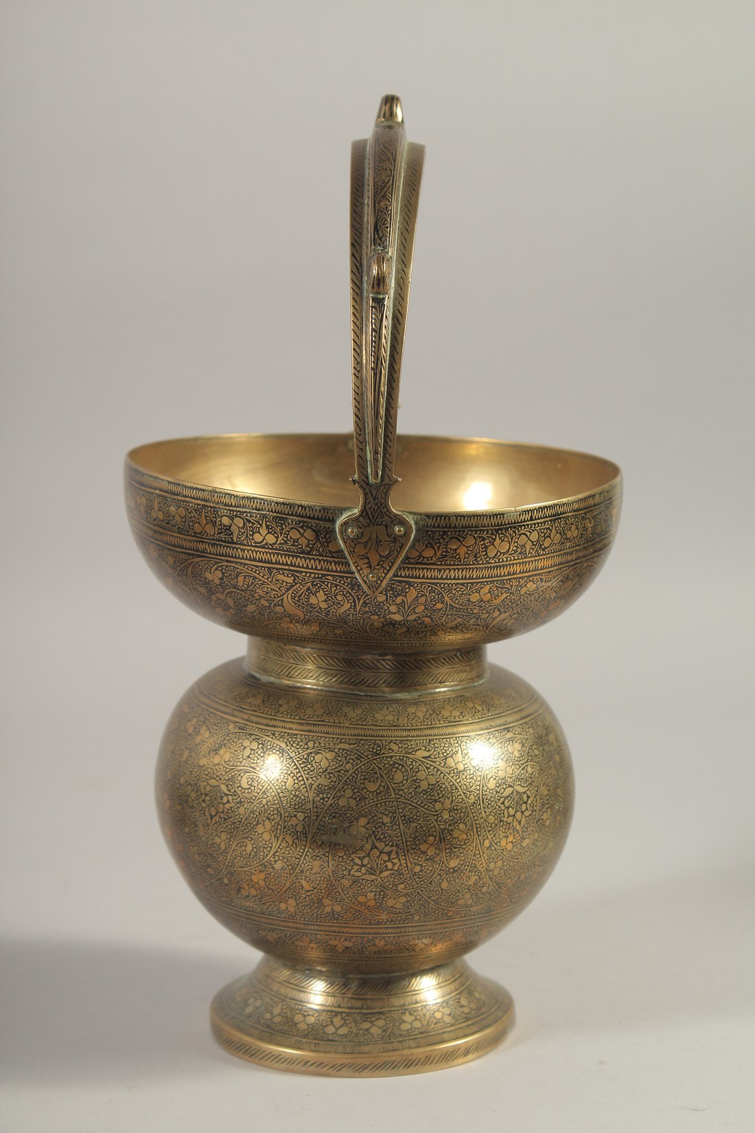 AN ENGRAVED BRASS SPITTOON, 29cm high. - Image 2 of 6