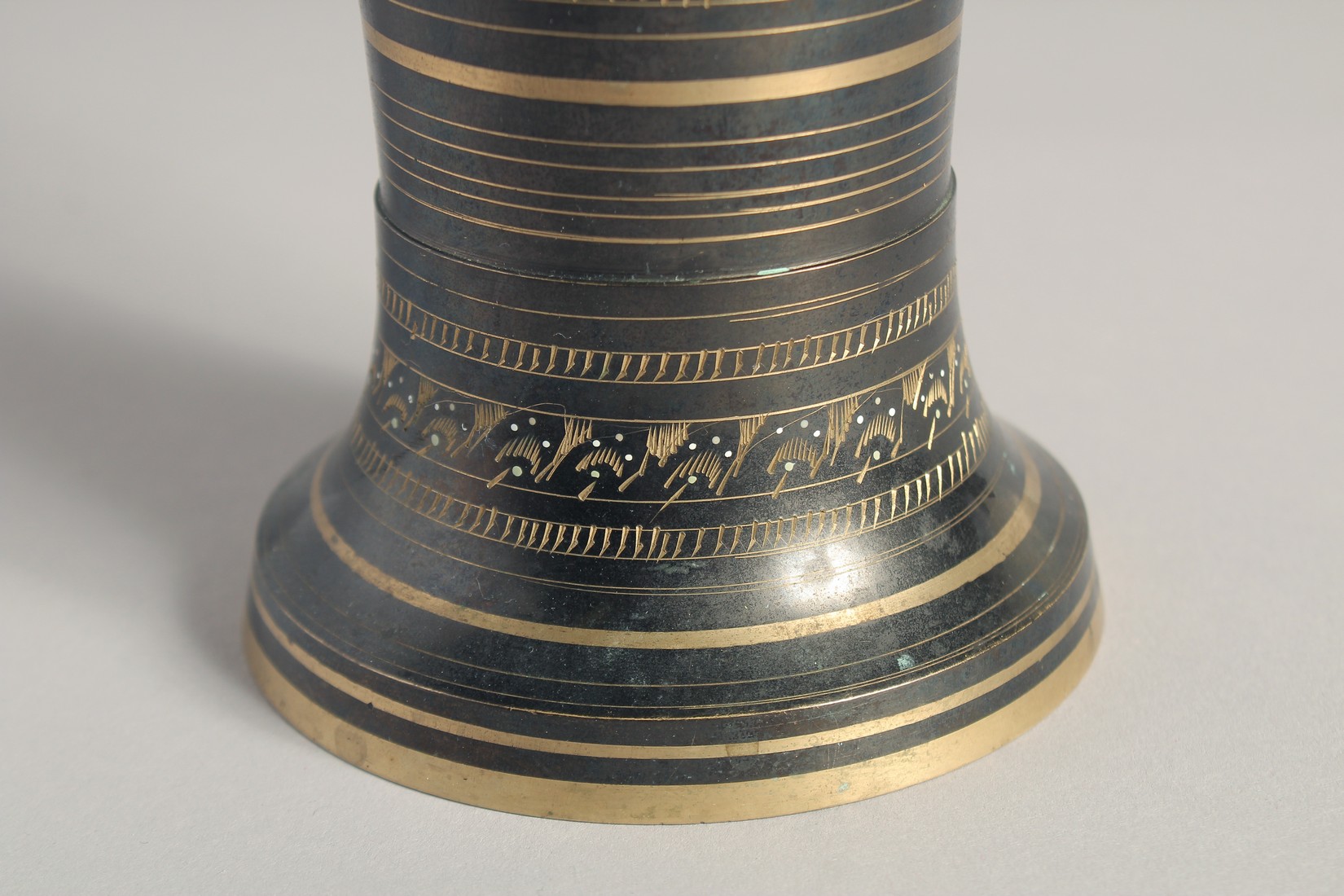 A FINE INDIAN METAL VASE, with engraved decoration, 40.5cm high. - Image 6 of 8