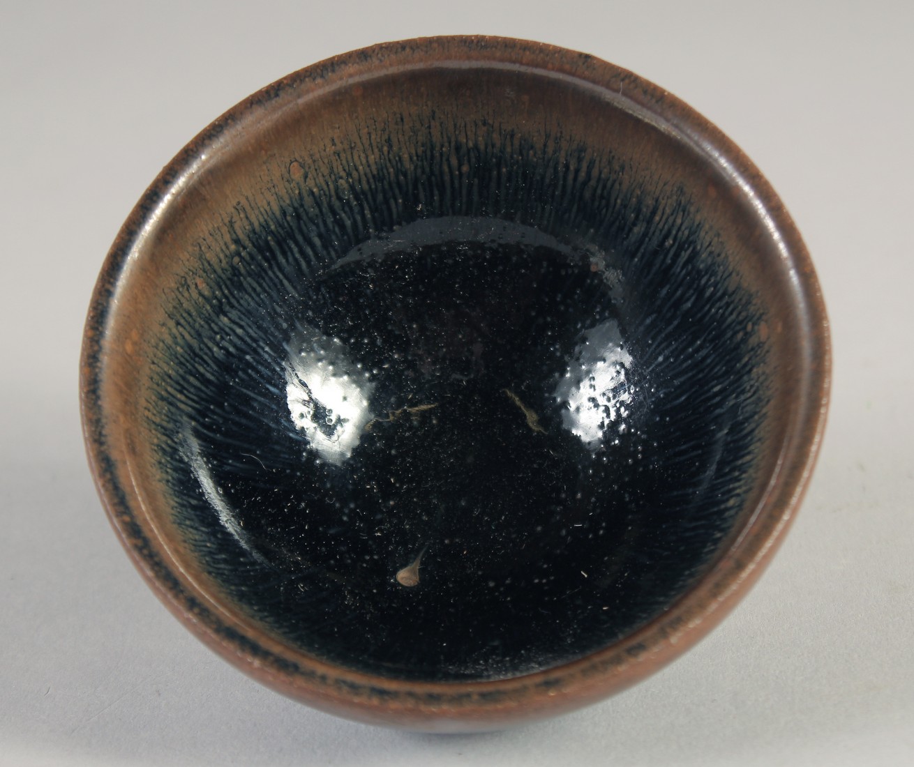 A CHINESE HARE'S FUR GLAZE POTTERY BOWL, 9cm diameter. - Image 4 of 5